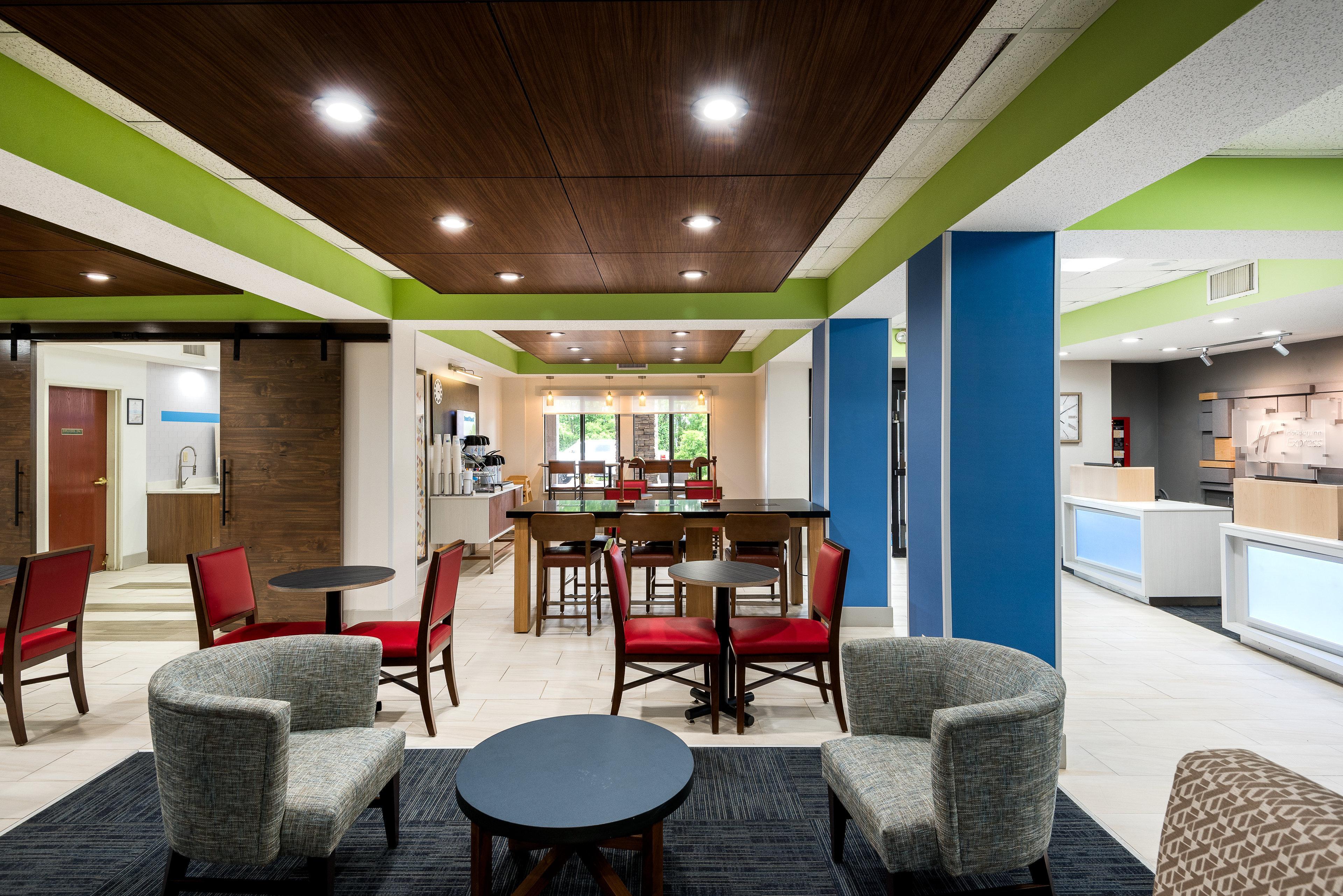Holiday Inn Express Hillsville By Ihg Eksteriør billede