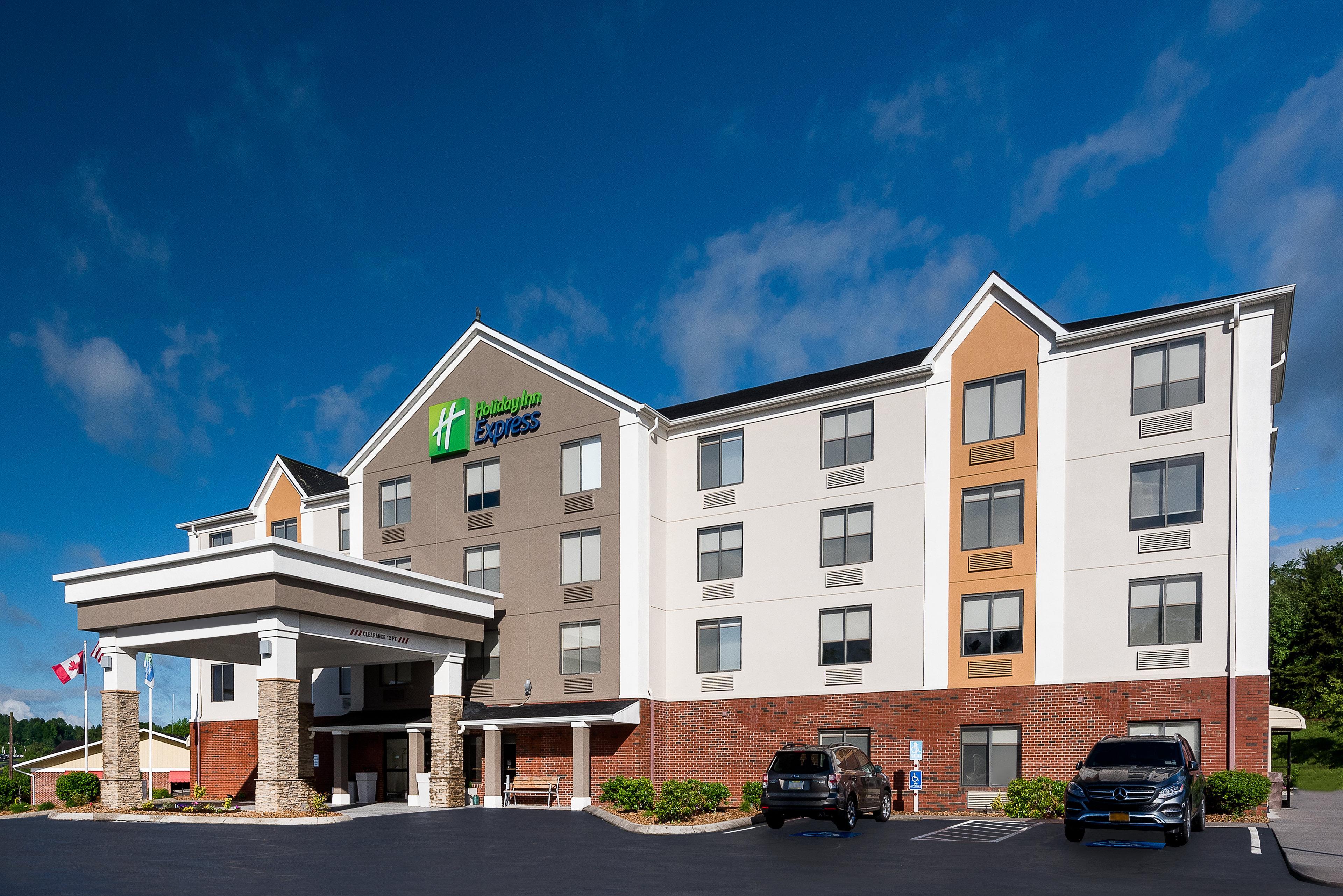 Holiday Inn Express Hillsville By Ihg Eksteriør billede