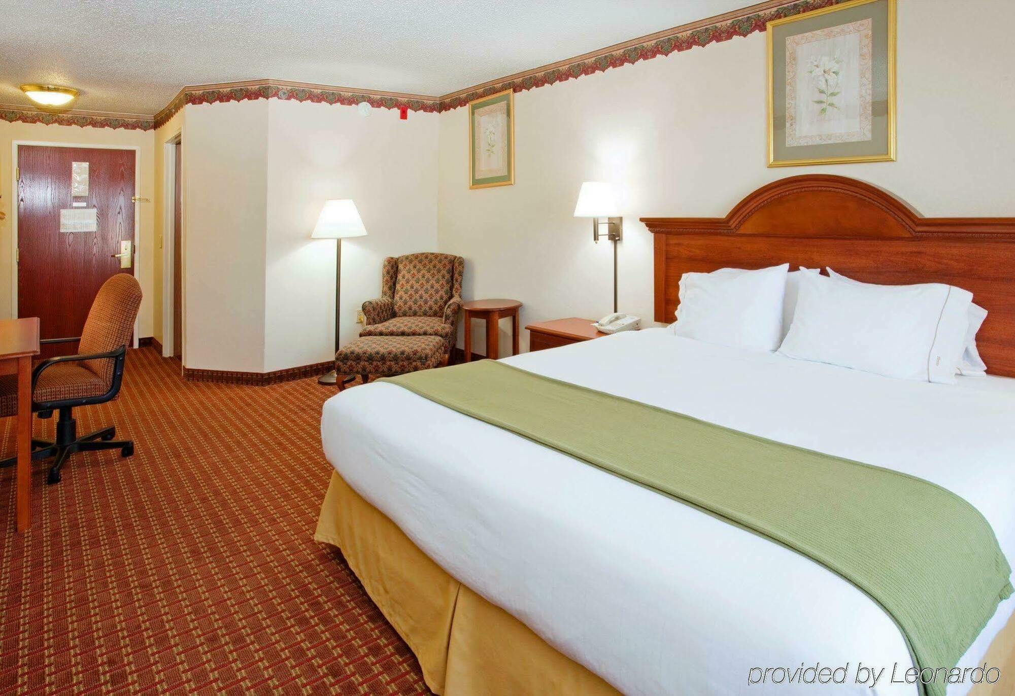 Holiday Inn Express Hillsville By Ihg Eksteriør billede