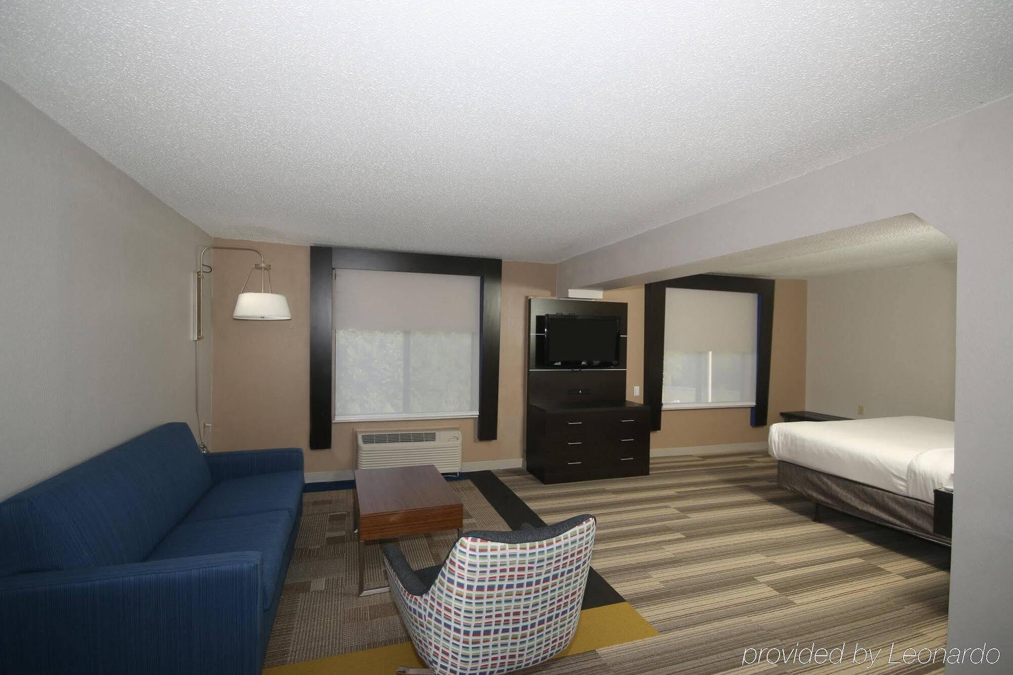 Holiday Inn Express Hillsville By Ihg Eksteriør billede