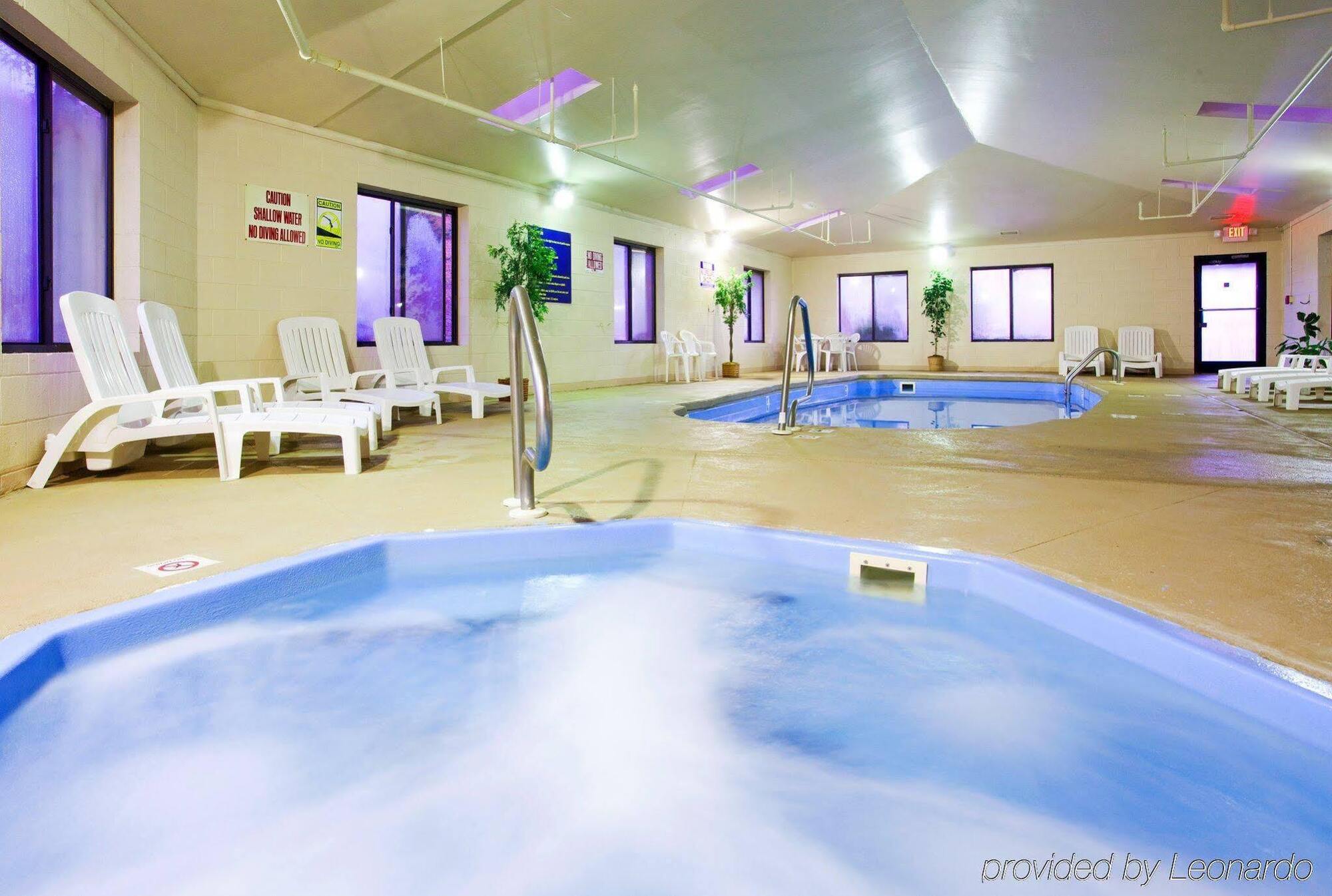 Holiday Inn Express Hillsville By Ihg Eksteriør billede